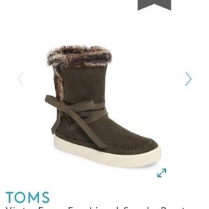Toms Vista faux lined suede boots